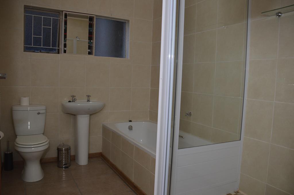 Two Bells Guest House Bloemfontein Kamer foto