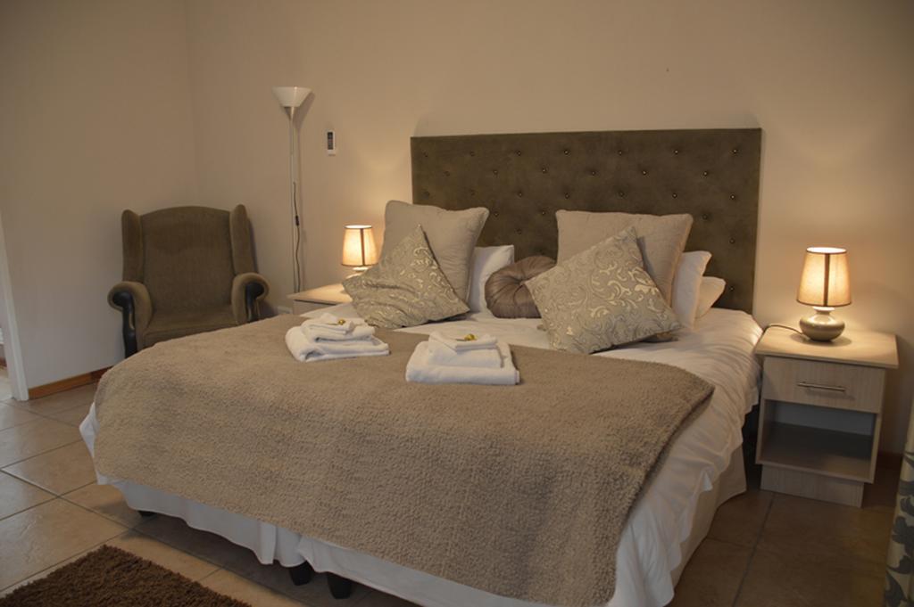 Two Bells Guest House Bloemfontein Kamer foto