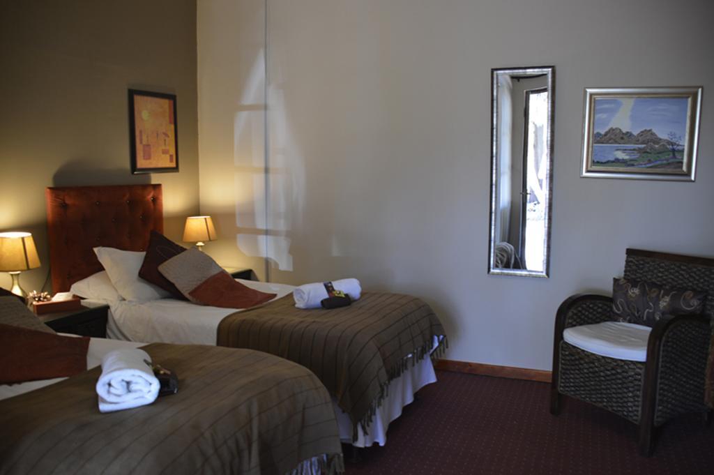 Two Bells Guest House Bloemfontein Kamer foto