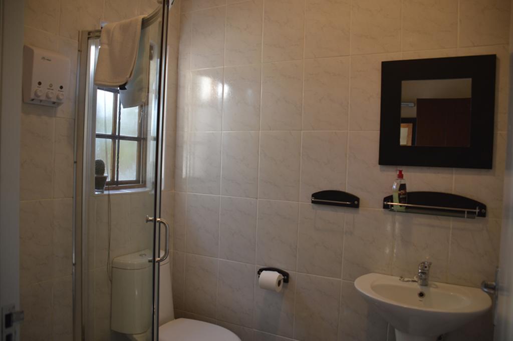 Two Bells Guest House Bloemfontein Kamer foto