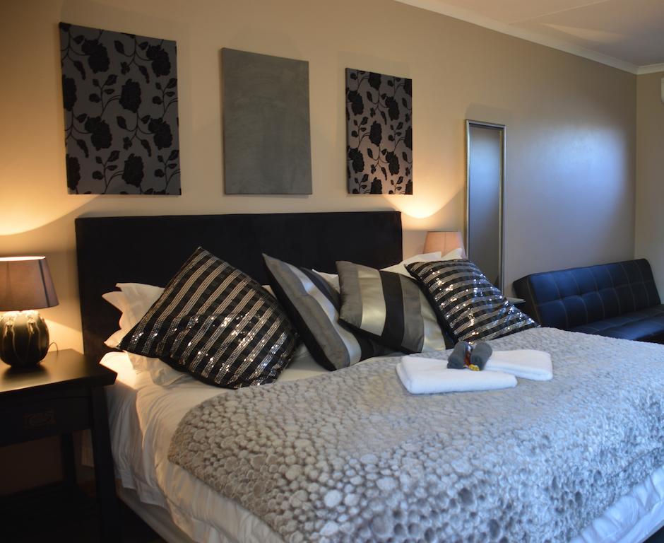 Two Bells Guest House Bloemfontein Kamer foto