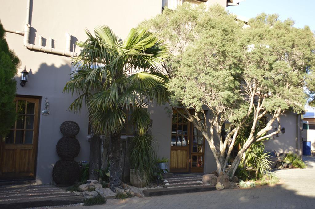 Two Bells Guest House Bloemfontein Buitenkant foto