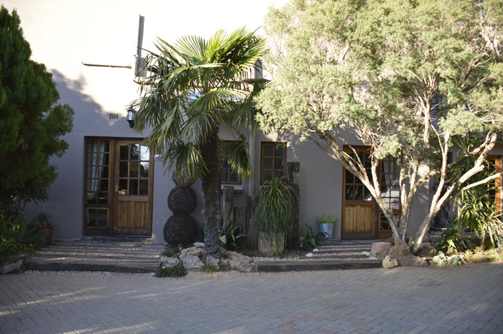 Two Bells Guest House Bloemfontein Buitenkant foto
